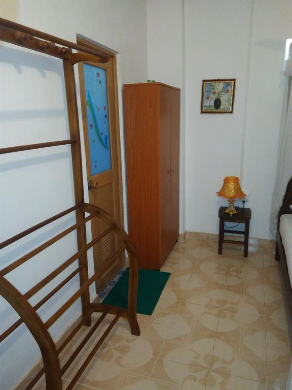 Sun Set Sea Family House Bed & Breakfast Weligama Exterior photo